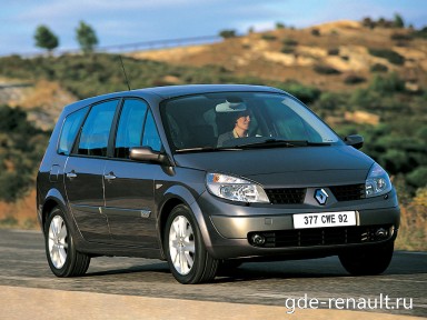 : Renault Grand Scenic спереди