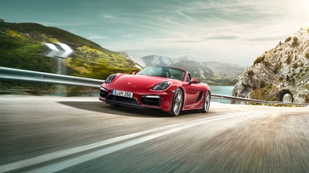 Porsche Boxster GTS: спереди слева