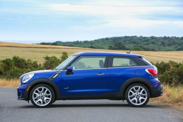 MINI Cooper S ALL4 paceman: слева сбоку